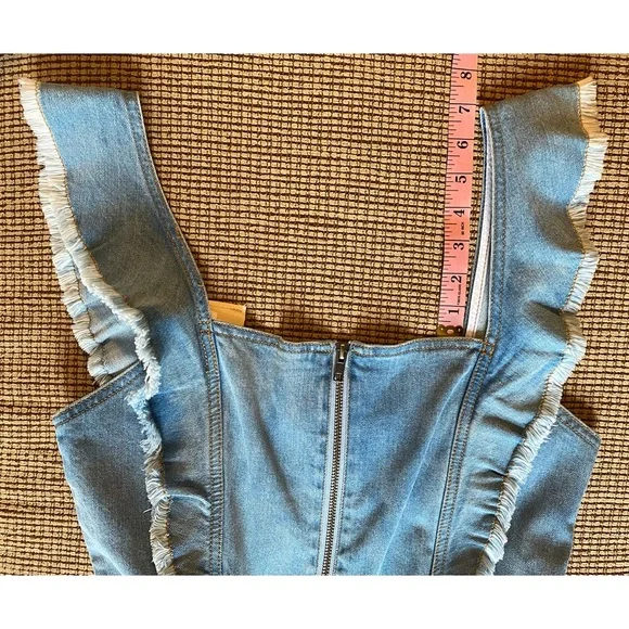 Alice + Olivia Gorgeous Wide Leg Open Back Denim Jeans Jumpsuit - Picture 12 of 16